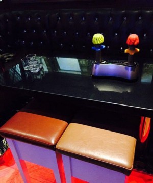 上海静安区芷江西路街道附近夜总会招聘包厢陪唱,(不抽台费)