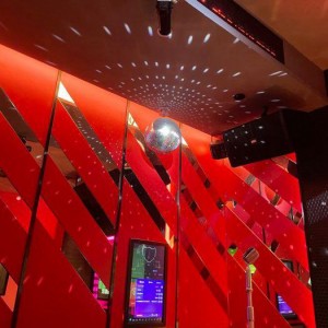 上海静安区临汾路街道附近酒吧招聘包厢服务员,(好上班的不挑人)