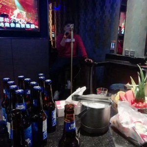 上海虹口区凉城新村街道附近ktv招聘现场DJ,接受新人的