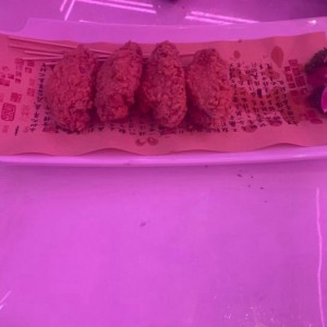 上海中高档夜总会招聘包厢服务员,招聘联系方式是什么