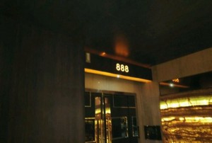 上海哪里有夜场招聘酒水促销员,安排住宿吗