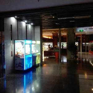 上海奉贤区庄行镇附近酒吧招聘包厢管家,(不够给补贴)