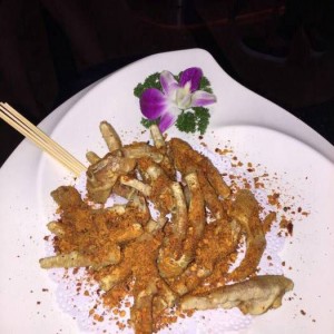 上海知名的夜总会招聘包厢服务员,招聘微信多少