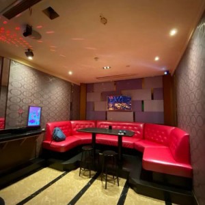 上海奉贤区奉浦街道附近酒吧招聘包厢管家,接受新人的