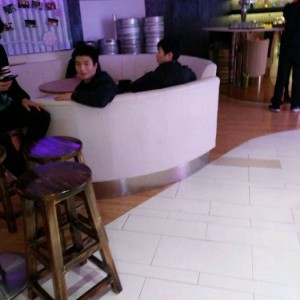 上海松江区小昆山镇附近ktv招聘商务礼仪,(不够给补贴)