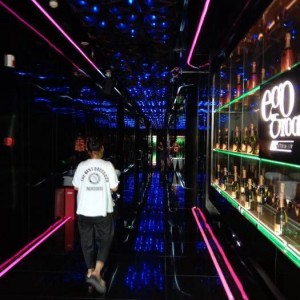 上海静安区北站街道附近夜场招聘商务接待,怎么面试