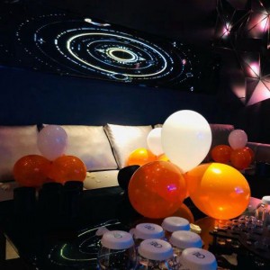 上海奉贤区青村镇附近夜总会招聘包厢服务员,过年放假吗？