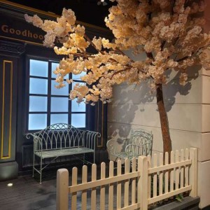 上海静安区芷江西路街道附近夜总会招聘包厢陪唱,可以兼全职