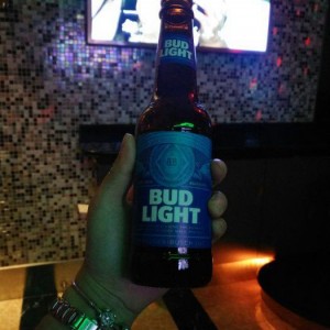 上海静安区江宁路街道附近夜总会招聘酒水促销员,入职需要什么条件