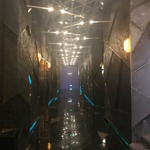 上海日薪高的夜场ktv招聘酒水促销员,夜场如何吸引客人选你？