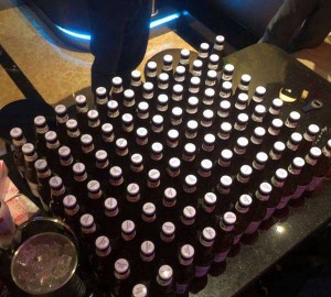 上海高档夜场招聘酒水促销员,需要统一穿工装吗_