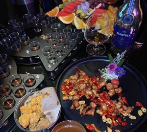 上海高级夜总会招聘商务接待,夜场上班适合穿黑色衣服吗？