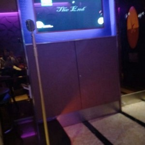 上海给小费多的酒吧招聘包厢气氛组,需要统一穿工装吗_