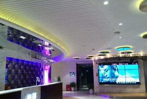 上海静安区曹家渡街道附近夜场招聘商务礼仪,(不需要工作服)