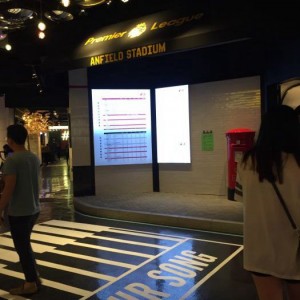 上海新开的酒吧招聘包厢陪唱,25岁以上可以做夜场招聘_