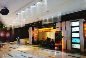 上海虹口区嘉兴路街道附近夜场招聘包厢气氛租,(好上班的不挑人)