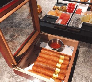 上海浦东新区芦潮港农场附近酒吧招聘包厢管家,过年放假吗？