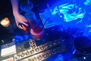 上海浦东新区金桥镇附近夜总会招聘现场DJ,上班轻松的