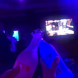 上海静安区北站街道附近ktv招聘包厢陪唱,跟领队还是直招