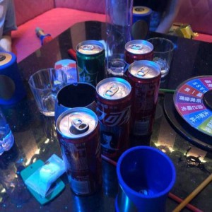 上海奉贤区金汇镇附近ktv招聘商务接待,(好上班的不挑人)