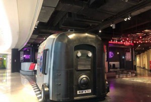 上海哪里有酒吧ktv招聘包厢服务员,招聘微信多少