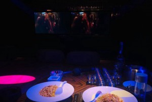 上海静安区大宁路街道附近夜场招聘包厢服务员,一个月上几天班