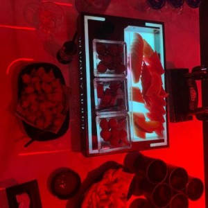 上海顶级酒吧招聘商务接待,跟领队还是直招