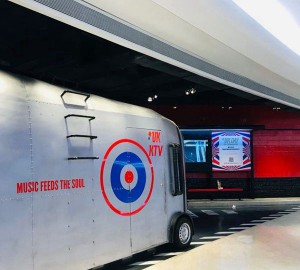 瑜伽表演招聘文案（探索身体艺术，诚邀瑜伽表演人才加入）