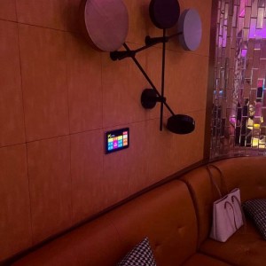 上海知名的酒吧ktv招聘商务迎宾,工作时间和排班制度是怎样的？